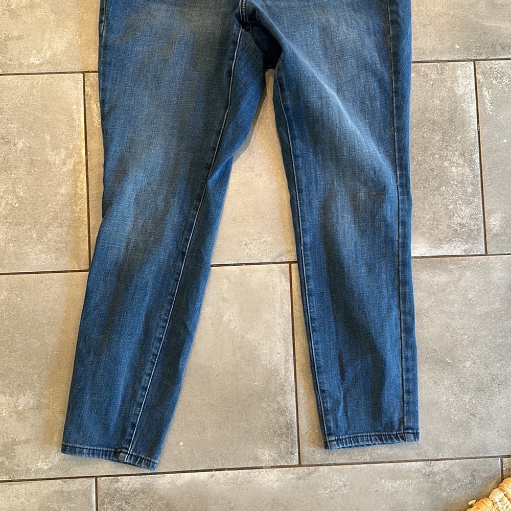 Universal Thread Jeans - Picture 5 of 9
